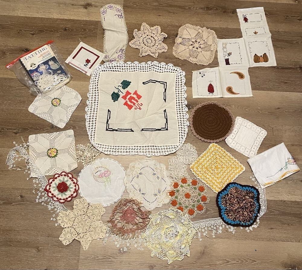 VTG Lot Assorted Crocheted Tatted Linen Doilies Potholders Lace Craft Blocks